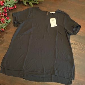 NWT - DR2 Black Short Sleeve Ladies Top